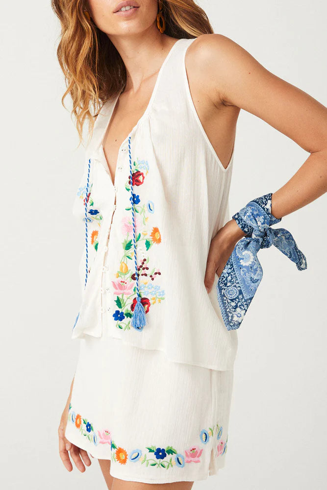sachin and babi light blue dress How To Accentuate Your Waist No Matter Your Body Type!