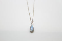Load image into Gallery viewer, Labradorite Silver Rain Necklace
