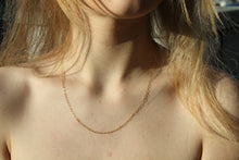Load image into Gallery viewer, Small Paperclip Gold Necklace