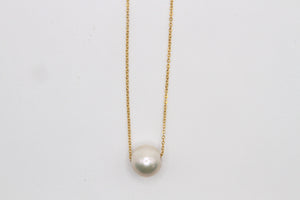 Simply White Pearl Gold Necklace