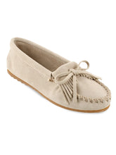 Load image into Gallery viewer, Kilty Hardsole Shoe in Stone