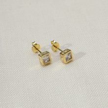 Load image into Gallery viewer, 18k Gold Filled Squared Stud Earring with Detailed Bezel