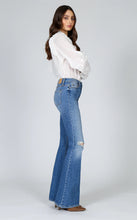 Load image into Gallery viewer, Mia Skinny Flare Jeans
