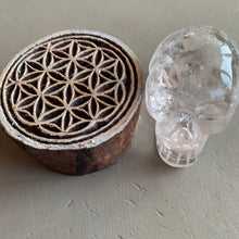 Load image into Gallery viewer, Medium Quartz Crystal Skull