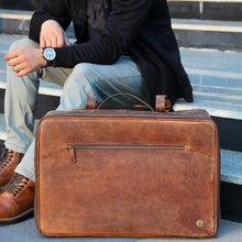 Load image into Gallery viewer, Geoffery Leather Suitcase