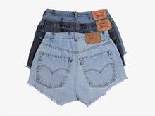 Load image into Gallery viewer, Levi&#39;s Vintage Shorts