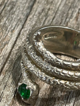 Load image into Gallery viewer, Snake Emerald Silver Ring
