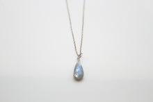 Load image into Gallery viewer, Silver Rain Labradorite Necklace