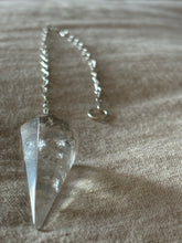 Load image into Gallery viewer, Clear Quartz Pendulum