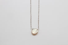 Load image into Gallery viewer, Champagne Keshi Pearl Silver Necklace