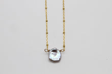 Load image into Gallery viewer, Raven Keshi Pearl Gold Necklace