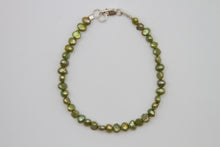 Load image into Gallery viewer, Glimmering Green Silver Bracelet