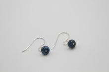 Load image into Gallery viewer, Apatite Button Silver Earrings