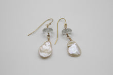 Load image into Gallery viewer, Daydreamer Gold Earrings
