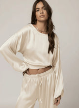 Load image into Gallery viewer, Silky Pacific Long Sleeve- Champagne