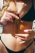 Load image into Gallery viewer, Aia Body Oil