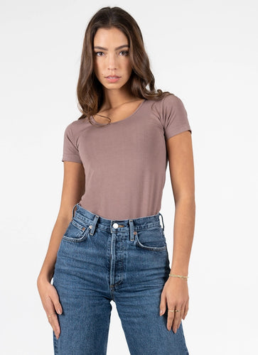 Bamboo S/S Scoop Neck Top- Mocha