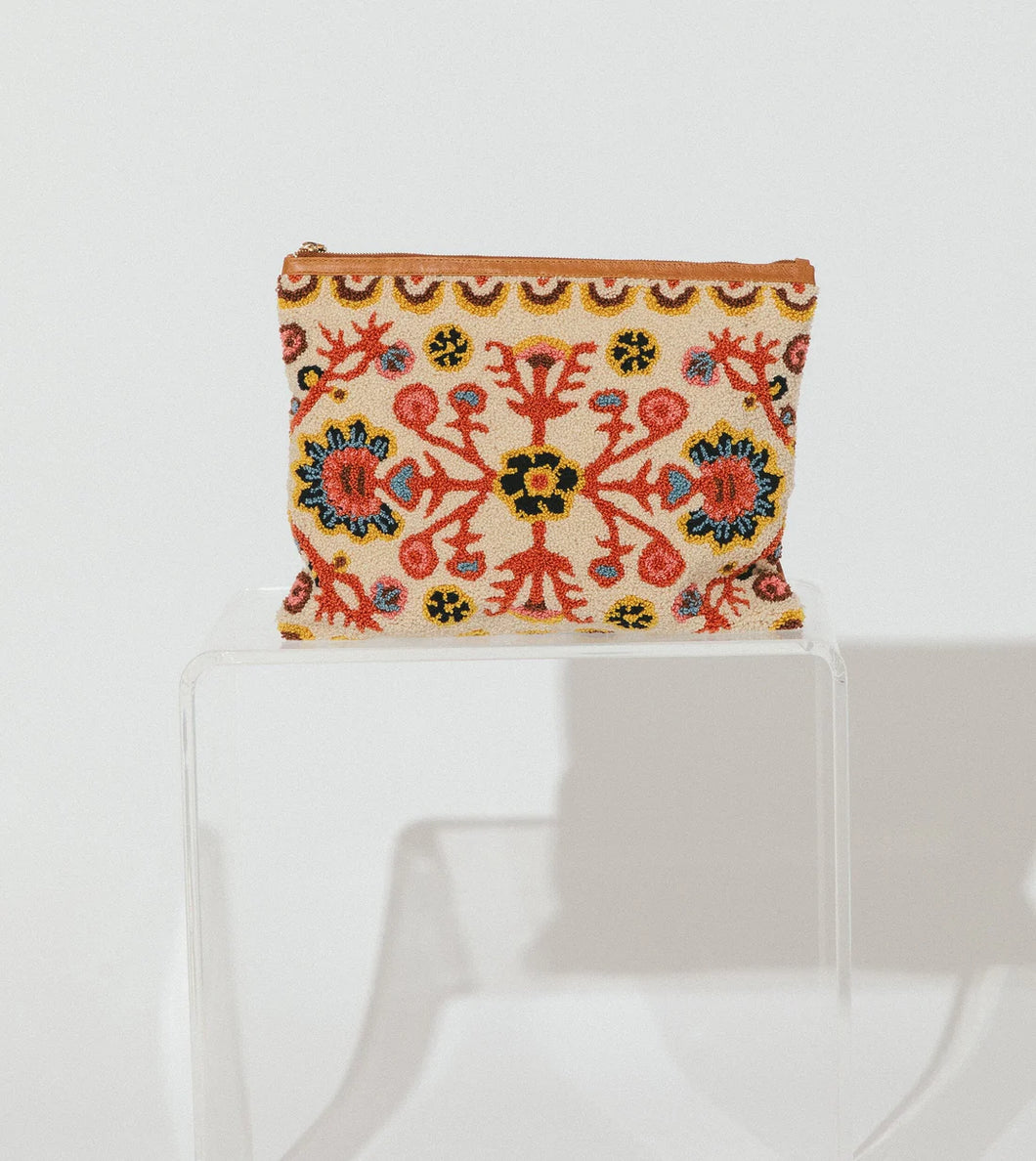 Evora Clutch