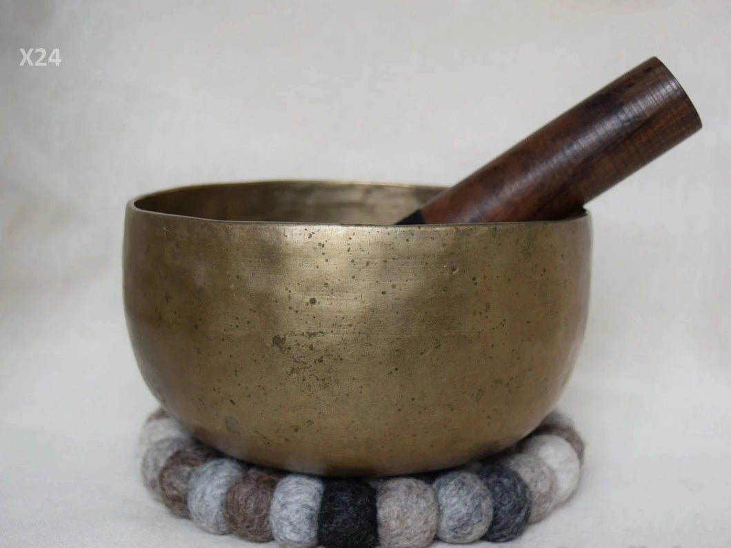 THADOBATI TIBETAN SINGING BOWLS- G3
