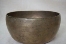 Load image into Gallery viewer, THADOBATI TIBETAN SINGING BOWLS- D5