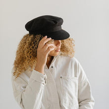 Load image into Gallery viewer, Black Linen Newsboy Cap