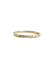 Load image into Gallery viewer, Solid Gold Textured Diamond Band Gold Ring