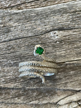Load image into Gallery viewer, Snake Emerald Silver Ring
